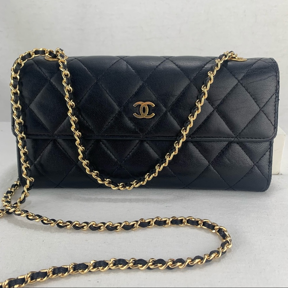 CHANEL Matelasse Lambskin Wallet Micro Chain
